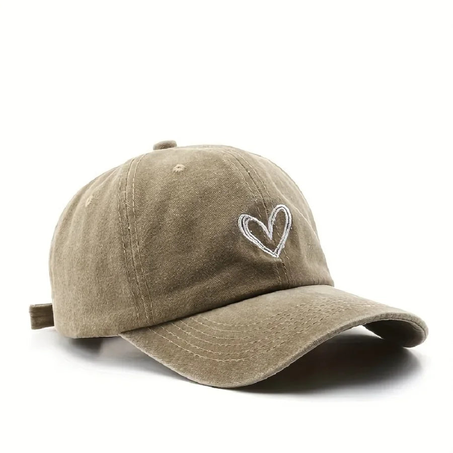 Gorro Corazón color Beige – jockey de Studio Kyo®