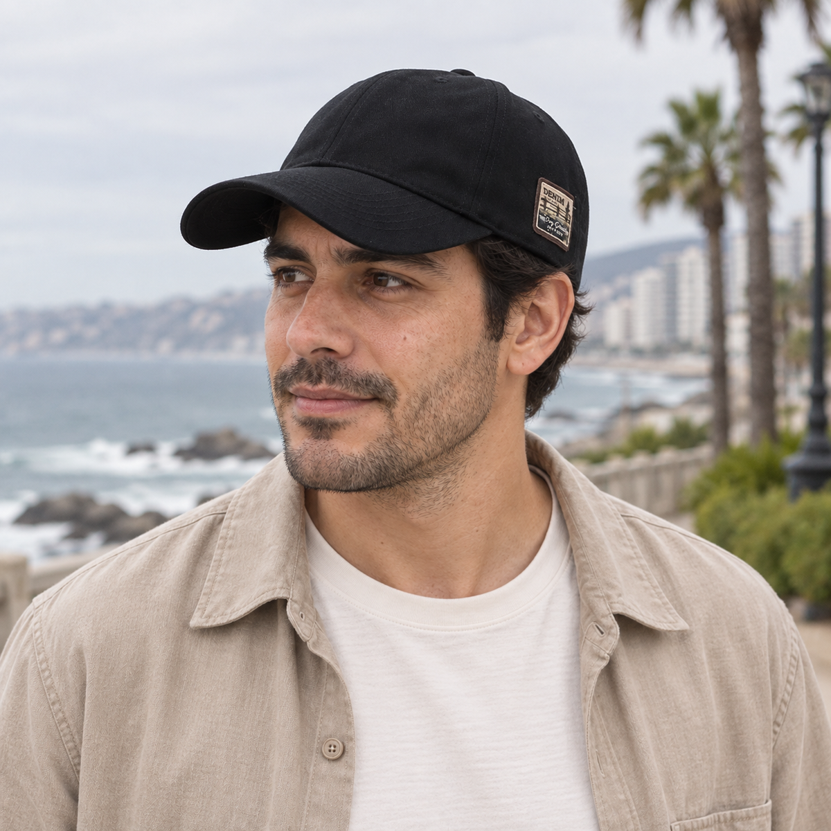 Gorro Esencial negro, uso cotidiano en Viña del Mar en modelo hombre