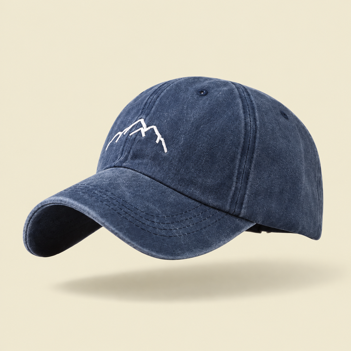 Gorro Montaña, vista de producto sobre fondo crema Studio Kyo