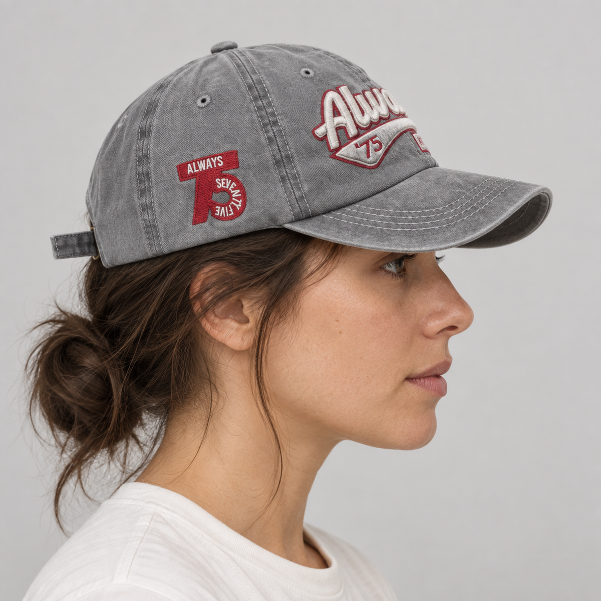 Gorro Always gris: vista lateral en modelo mujer.