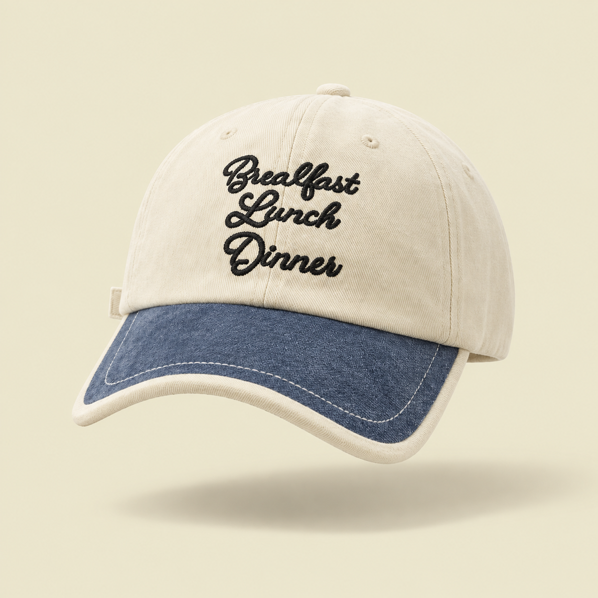 Gorro Breakfast Lunch Dinner, vista de producto sobre fondo crema Studio Kyo