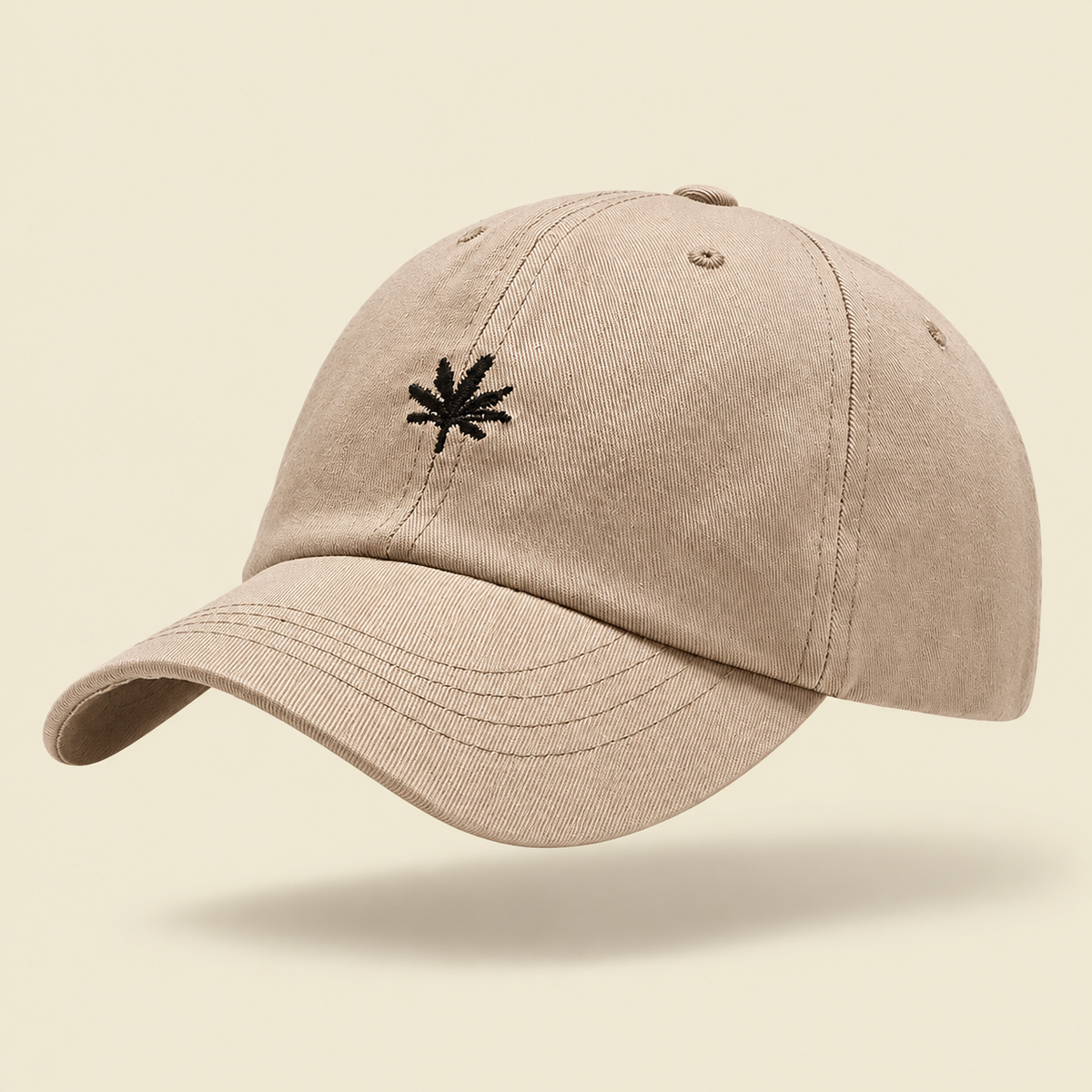 Gorro Weed Studio Kyo, fotografía de producto sobre fondo crema